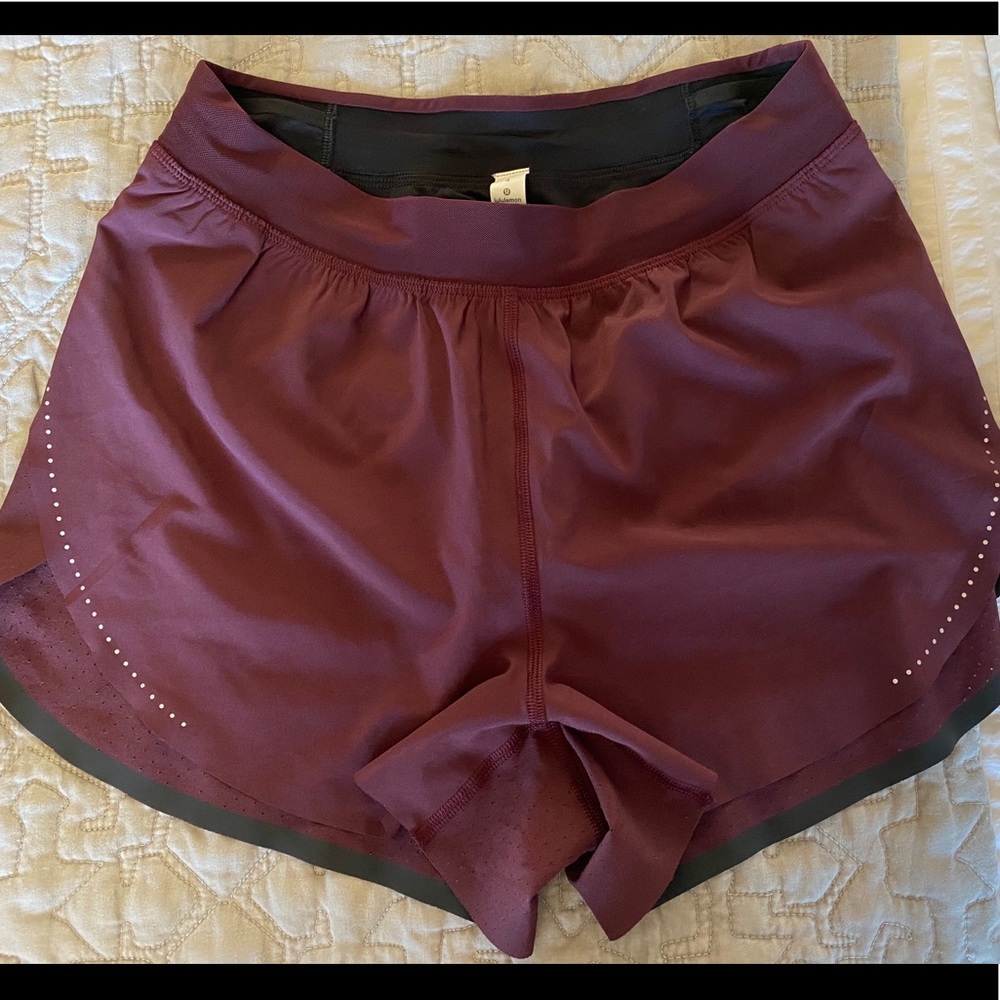 Lululemon Find Your Pace short